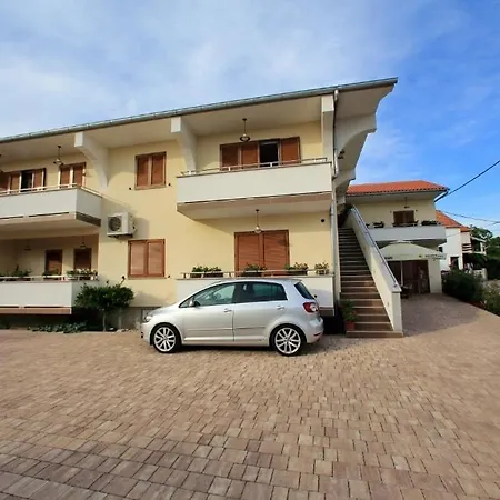 Apartment 16641a *